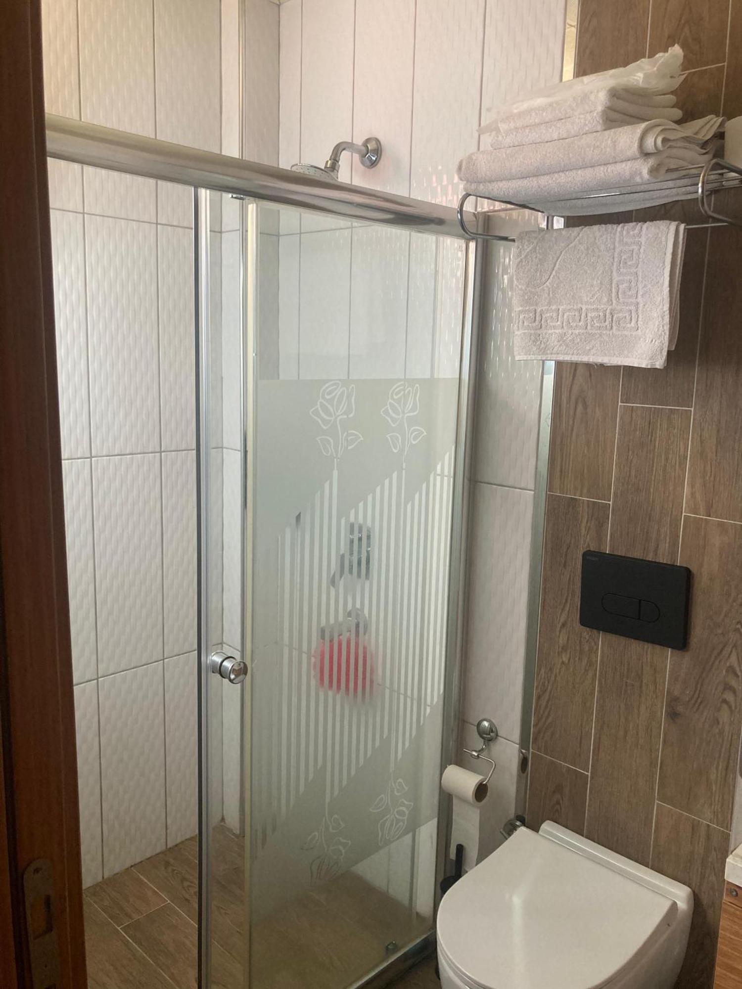 Safran Palas Yenifoca Exteriör bild